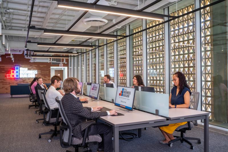 Computer lab at Mesa Business Builder @ The Studios
