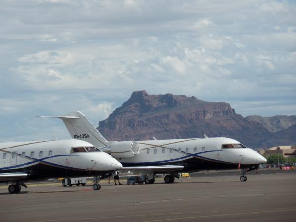 Falcon Field Airport_Jets & Red Mountain_September 2016